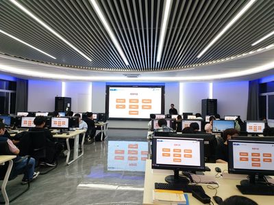 新华三杯再启新程，信息工程学院举行第十四届全国大学生数字技术大赛宣讲会